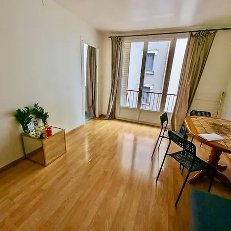 Impeccable Chambre, Bien Place, Calme & Equipe Appartement