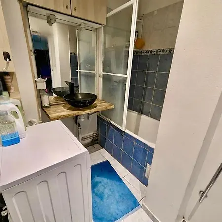 Appartement Impeccable Chambre, Bien Place, Calme & Equipe *